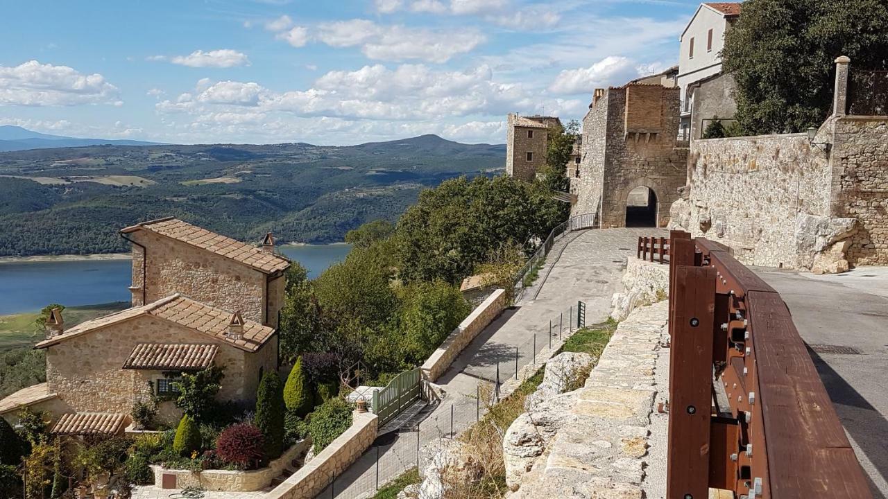 Le Casette Di Civitella La Casa Di Nonna Giulia Civitella Del Lago Exterior foto